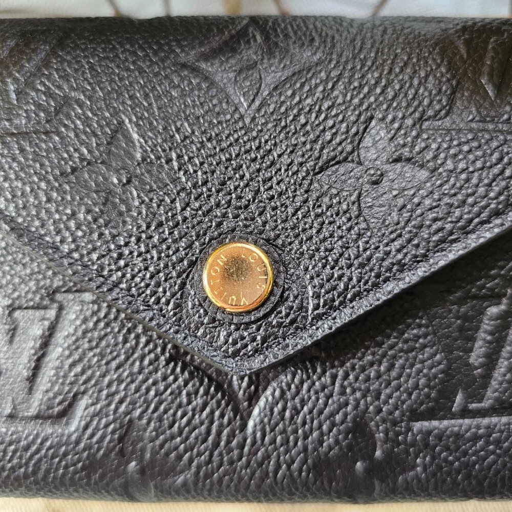 Louis Vuitton Victorine Wallet - Picture 8 of 9